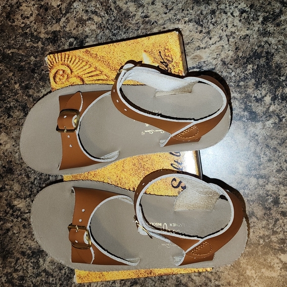 Sandals - Picture 6 of 6